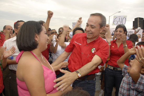 Miles de personas escuchan propuestas de Pepe Maldonado 