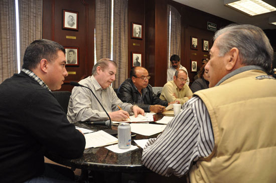 Preside Raúl Vela sesión de cabildo en Piedras Negras 