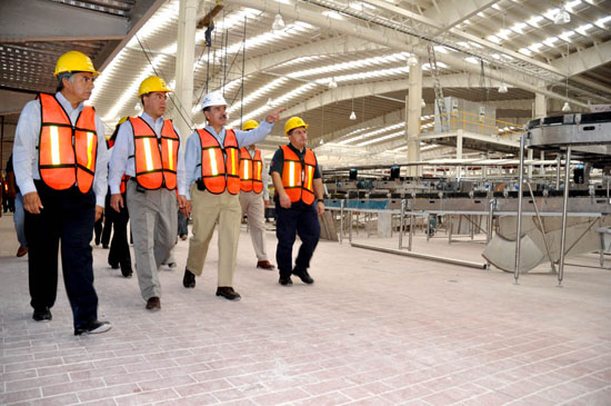 Visita el alcalde Raúl Vela Erhard mega planta Modelo 