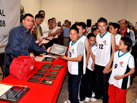 Reconoce municipio trayectoria de deportistas destacados de Piedras Negras