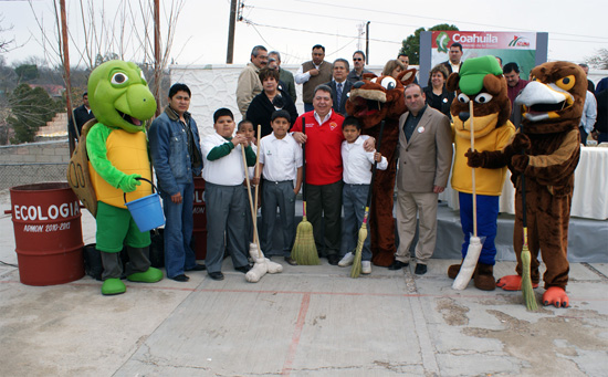 Acuña inicia programa de Rehabilitación de Espacios Educativos 