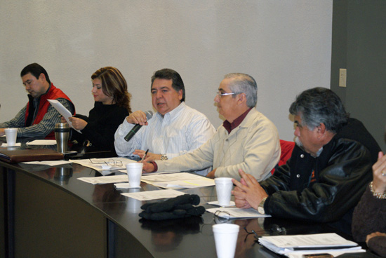 Llama el alcalde Alberto Aguirre a regidores a ponerse la camiseta de acuñenses 