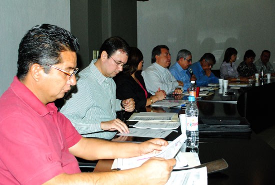 Regidores del Ayuntamiento de Acuña en la Segunda Sesión de Cabildo 2010.