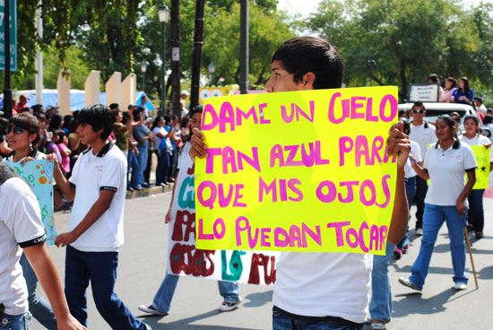 Celebran en Acuña Desfile de la Amistad 2010