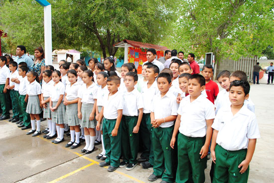 Inician la construcción de barda perimetral en primaria Adolfo López Mateos