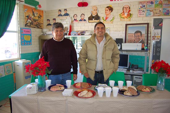 Lleva Antonio Nerio más beneficios a los habitantes de Rancho Nuevo