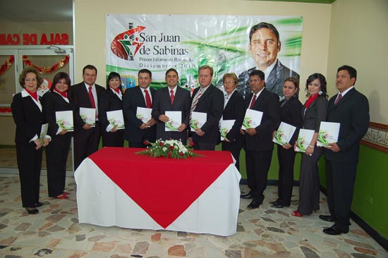 Entrega Antonio Nerio informe al Cabildo 