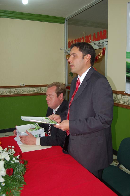 Entrega Antonio Nerio informe al Cabildo 