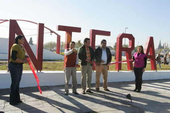 Entrega el gobernador Humberto Moreira la Gran Plaza a la gente de Frontera 