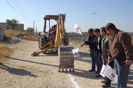 Inaugura Antonio Nerio obra de ampliación de red de agua potable