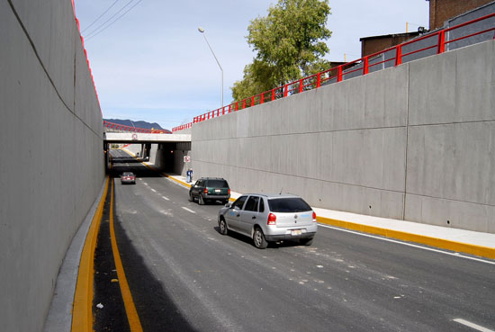 Pasos inferiores evitan cortes a la circulación por cruces de trenes 