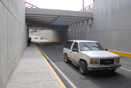 Pasos inferiores evitan cortes a la circulación por cruces de trenes 