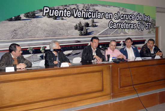 ANUNCIA EL GOBERNADOR LA CONSTRUCCIÓN DE UN PUENTE EN PIEDRAS NEGRAS EN EL ENTRONQUE DE CARRETERAS FEDERALES 