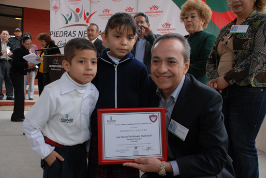 ENTREGA ALCALDE INFRAESTRUCTURA EDUCATIVA 