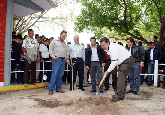 INVERTIRÁN EN ACUÑA MÁS DE 150 MILLONES DE PESOS EN EL ÁMBITO EDUCATIVO  