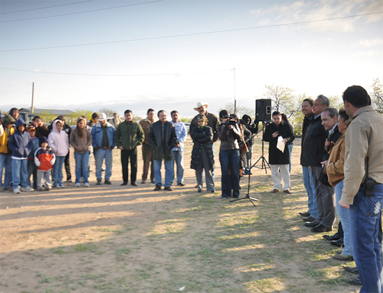 TRABAJA MUNICIPIO PARA ELEVAR CALIDAD  DE VIDA DE HABITANTES DE ZONAS RURALES 