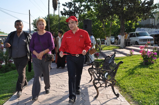 Alcalde inaugura y arranca obras por $7 MDP 