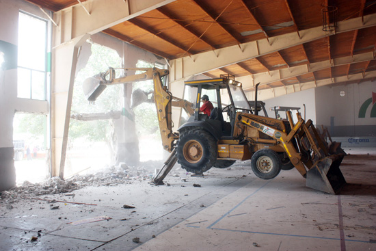  INICIA EL ALCALDE ALBERTO AGUIRRE VILLARREAL TRABAJOS DE DEMOLICION DEL GIMNASIO JOSE LOPEZ PORTILLO 