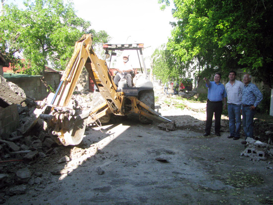 INICIA EL ALCALDE DE ACUÑA TRABAJOS DE DEMOLICION COMO ETAPA DEL PROYECTO DE LA AMPLIACION DE LOS PATIOS FISCALES DE LA ADUANA LOCAL 