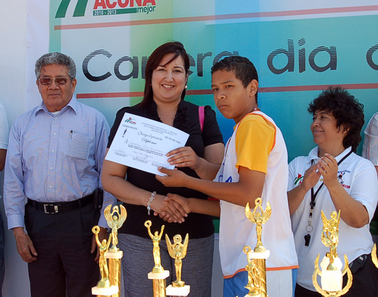 REALIZAN LA CARRERA INFANTIL DEL DÍA DEL NIÑO  