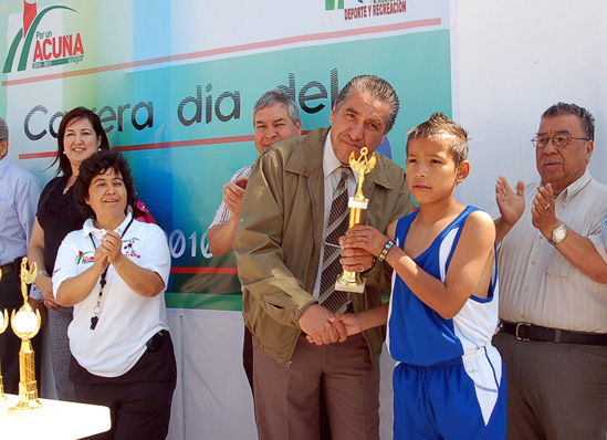 REALIZAN LA CARRERA INFANTIL DEL DÍA DEL NIÑO  