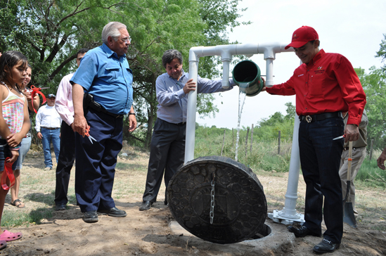 AGUA Y DRENAJE PARA FAMILIAS DE “EL POCITO”