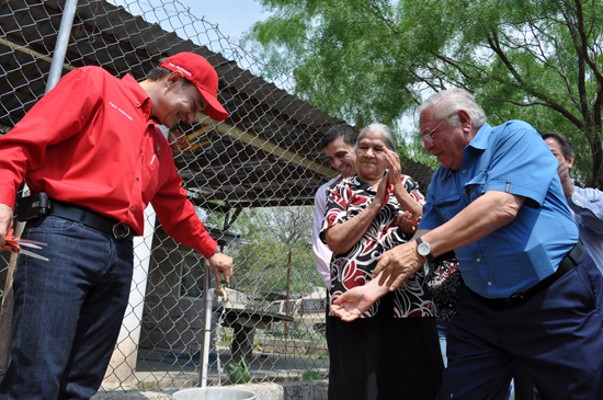 AGUA Y DRENAJE PARA FAMILIAS DE “EL POCITO”