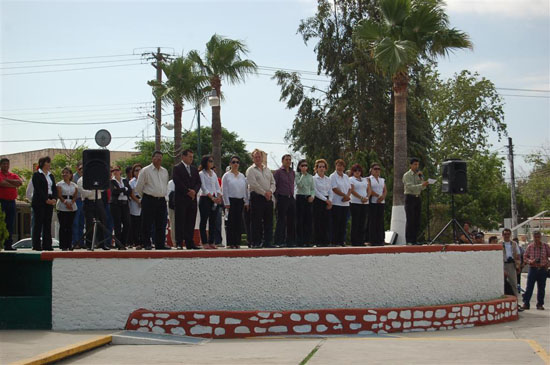 Alcalde Antonio Nerio encabeza desfile del 1º de mayo  