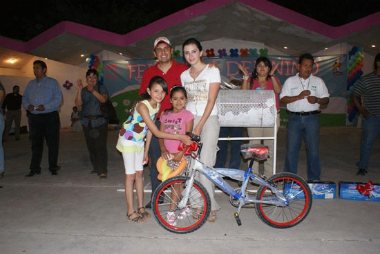 Miles de niños se divierten en macro festejo organizada por el DIF y la presidencia municipal 