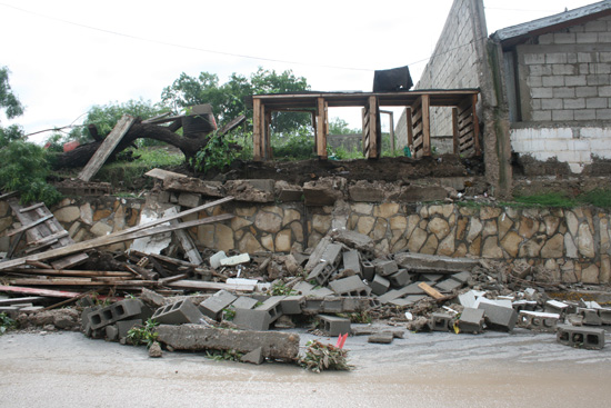 Tromba afecta a ciudad Acuña y deja mil familias damnificadas