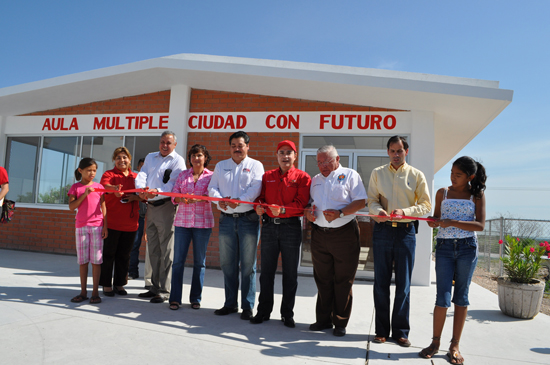 ENTREGA PRESIDENTE MUNICIPAL OBRAS CON SENTIDO SOCIAL 