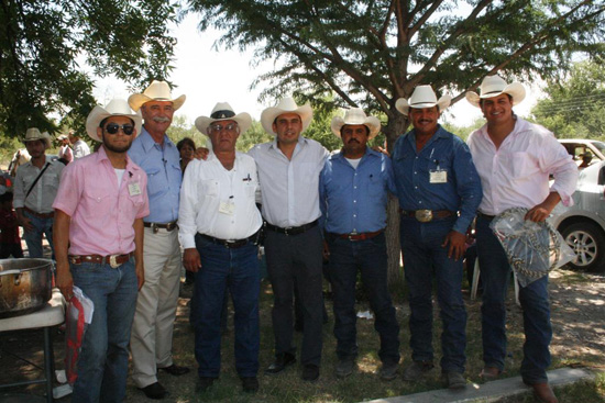 Reconoce Antonio Nerio trayectoria de Chad Foster 