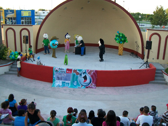 UN ÉXITO OBRA DE TEATRO “EL ULTIMO VASO DE AGUA”