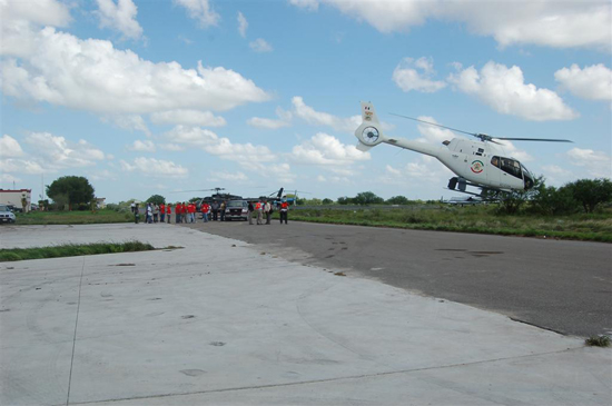 40 vuelos de helicóptero para ayudar damnificados en Nueva Rosita