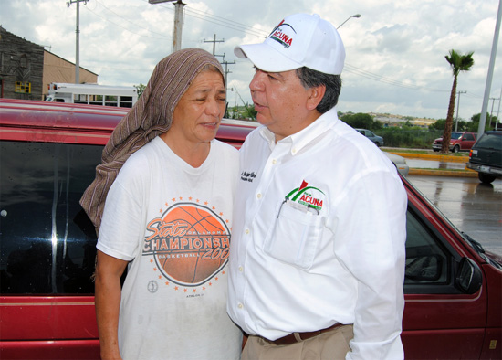 ATIENDE EL ALCALDE ALBERTO AGUIRRE VILLARREAL A DAMNIFICADOS DE LA COLONIA LAS AMERICAS 