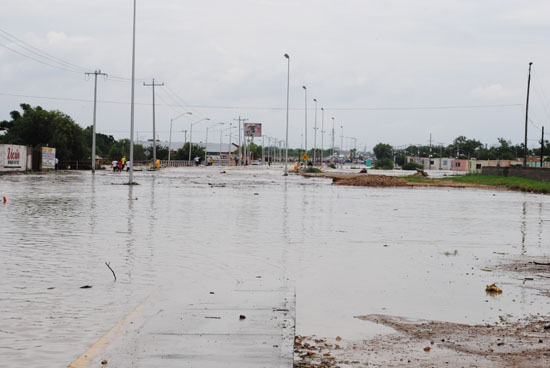 Inundado un gran  sector de Acuña por arroyo Las Vacas  