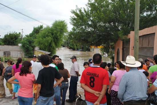 Inundado un gran  sector de Acuña por arroyo Las Vacas  