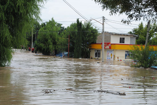 Inundado un gran  sector de Acuña por arroyo Las Vacas  