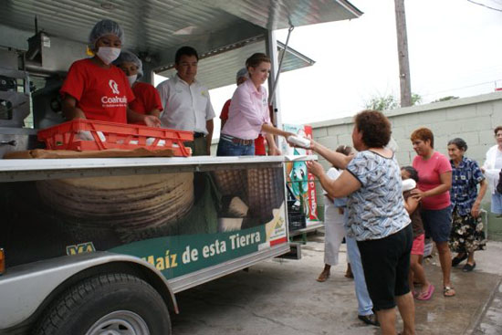 Pone DIF de Nueva Rosita en operación tortillería de unidad móvil