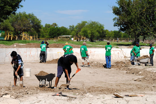 Inician rehabilitación de 11 campos deportivos dañados por el río Bravo 