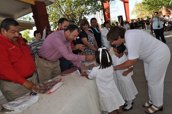 PRESIDE ALCALDE CEREMONIA DE INICIO DEL CICLO ESCOLAR 2010-2011 