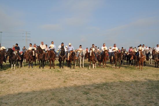 Arranca alcalde cabalgante de la independencia 