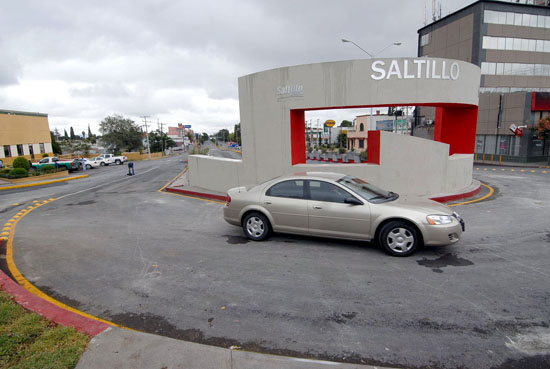 El gobernador de Coahuila Humberto Moreira y el alcalde de Saltillo Jericó Abramo Masso inauguran el retorno del Bulevar Carranza y Coss