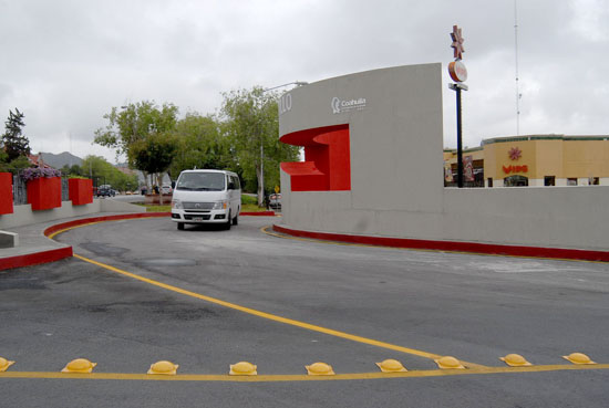 El gobernador de Coahuila Humberto Moreira y el alcalde de Saltillo Jericó Abramo Masso inauguran el retorno del Bulevar Carranza y Coss