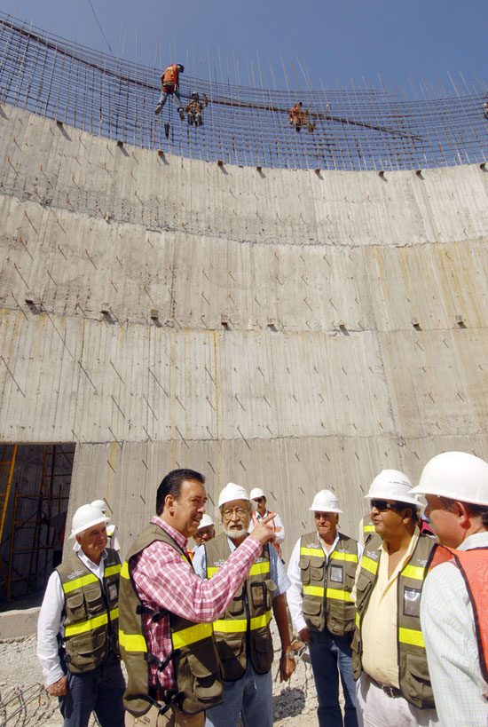 Supervisa el gobernador Humberto Moreira obras de la ciudad universitaria, Campus Arteaga 