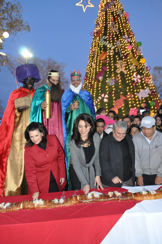 Ciudadanía revive tradición de Día de Reyes en la Gran Plaza 