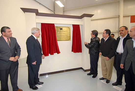 El Gobernador Jorge Torres López inauguró la tercera planta de Delphi en la Región Sureste