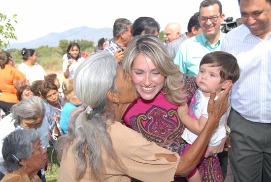 La señora Vanessa de Moreira desarrolló un DIF cercano a la gente