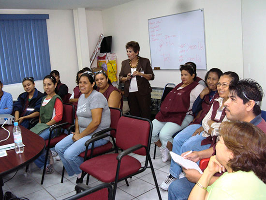 Reciben jóvenes de la localidad pláticas sobre la “Violencia en el Noviazgo”