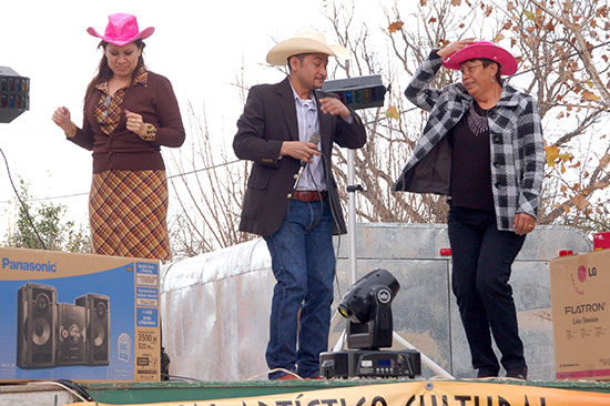 Un éxito concurso infantil de canto en la villa de San Juan de Sabinas